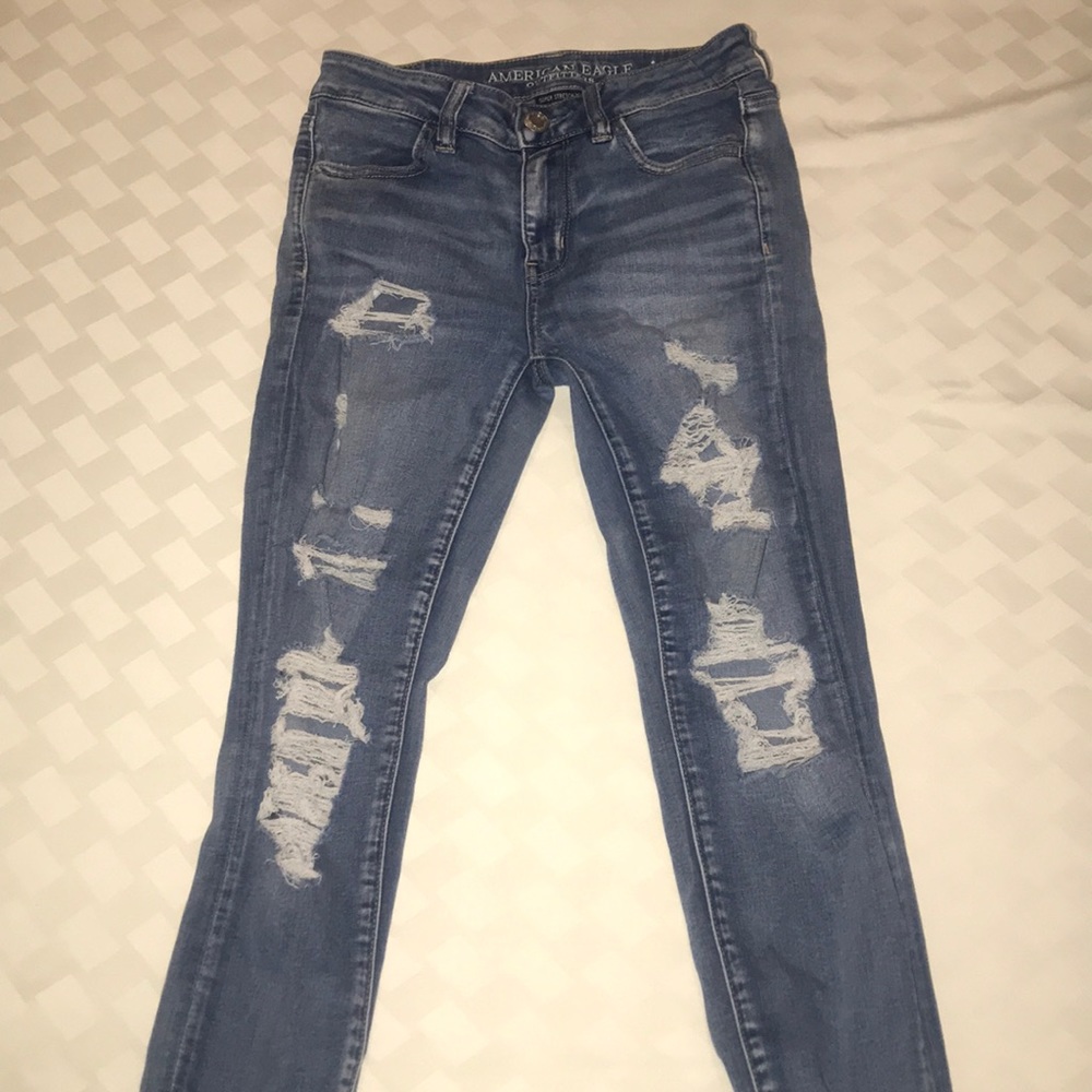 American eagle high rise distressed jeans